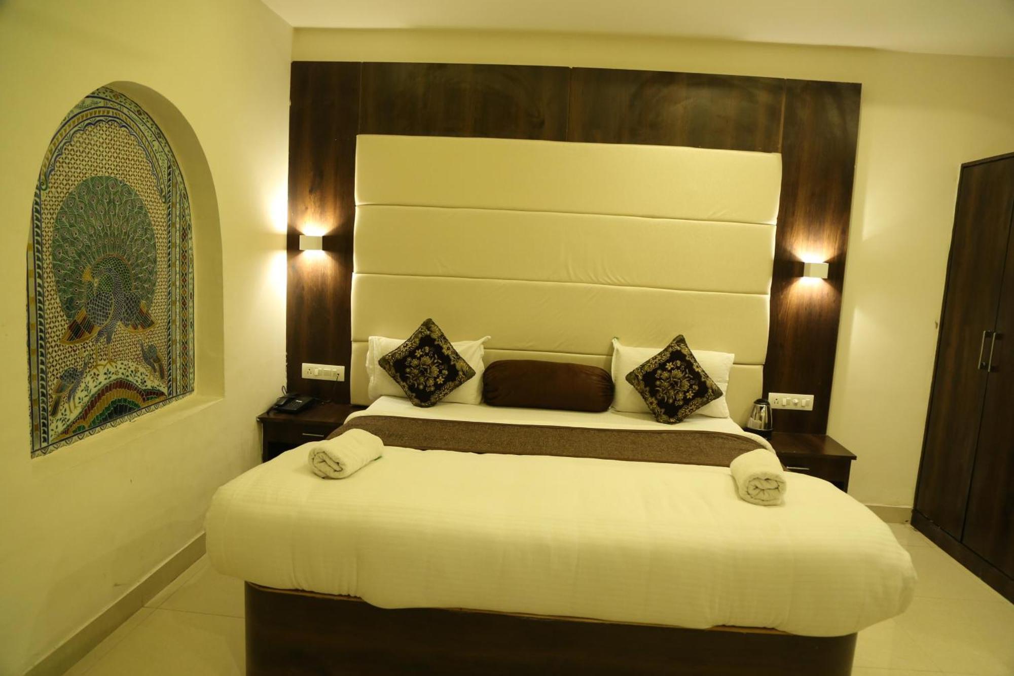 Hotel Krishna Palace Udaipur Ngoại thất bức ảnh