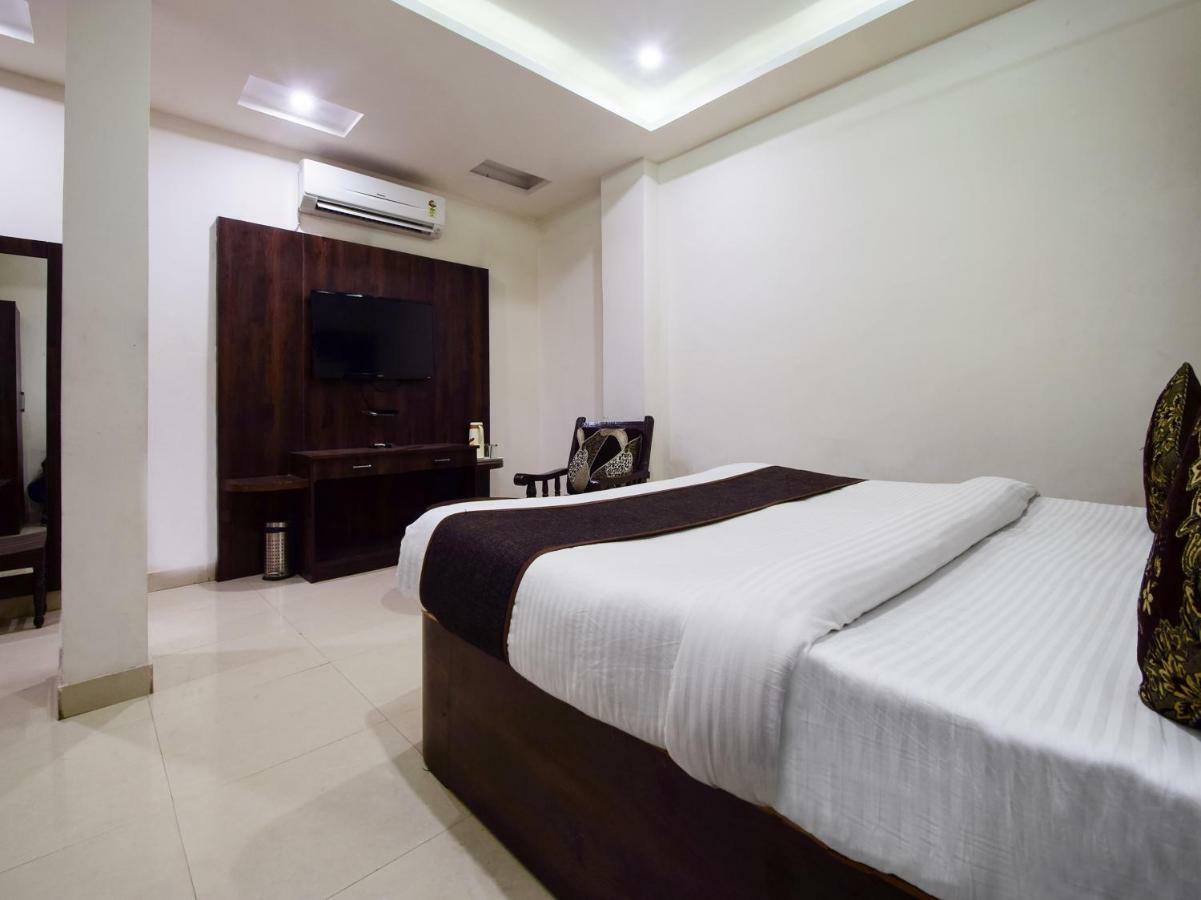 Hotel Krishna Palace Udaipur Ngoại thất bức ảnh