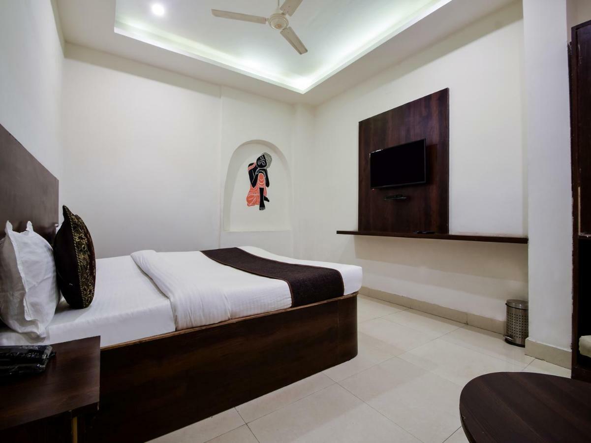 Hotel Krishna Palace Udaipur Ngoại thất bức ảnh