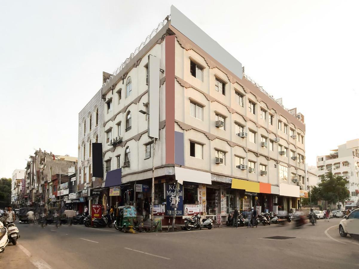 Hotel Krishna Palace Udaipur Ngoại thất bức ảnh