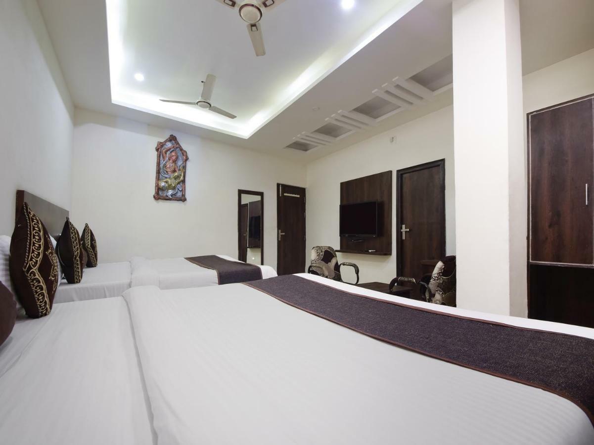 Hotel Krishna Palace Udaipur Ngoại thất bức ảnh