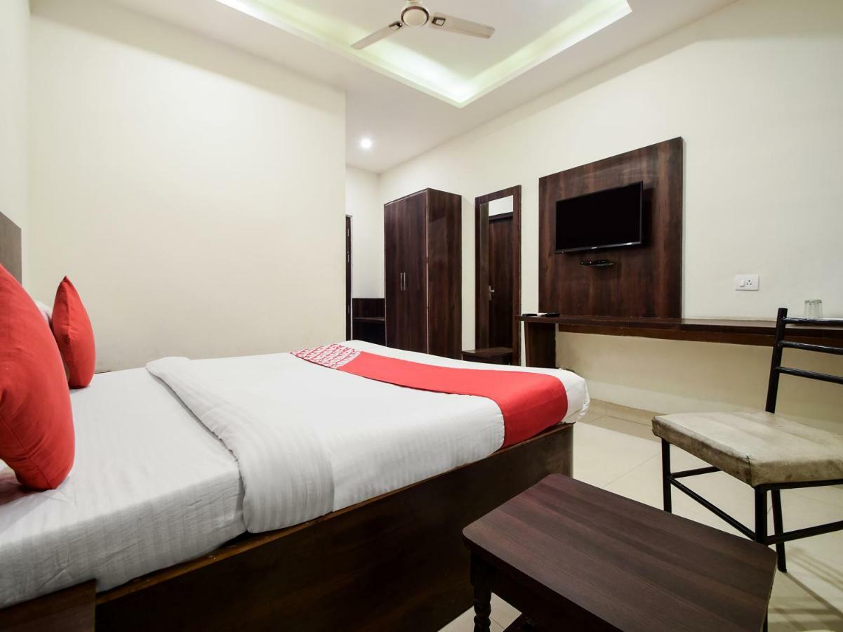Hotel Krishna Palace Udaipur Ngoại thất bức ảnh