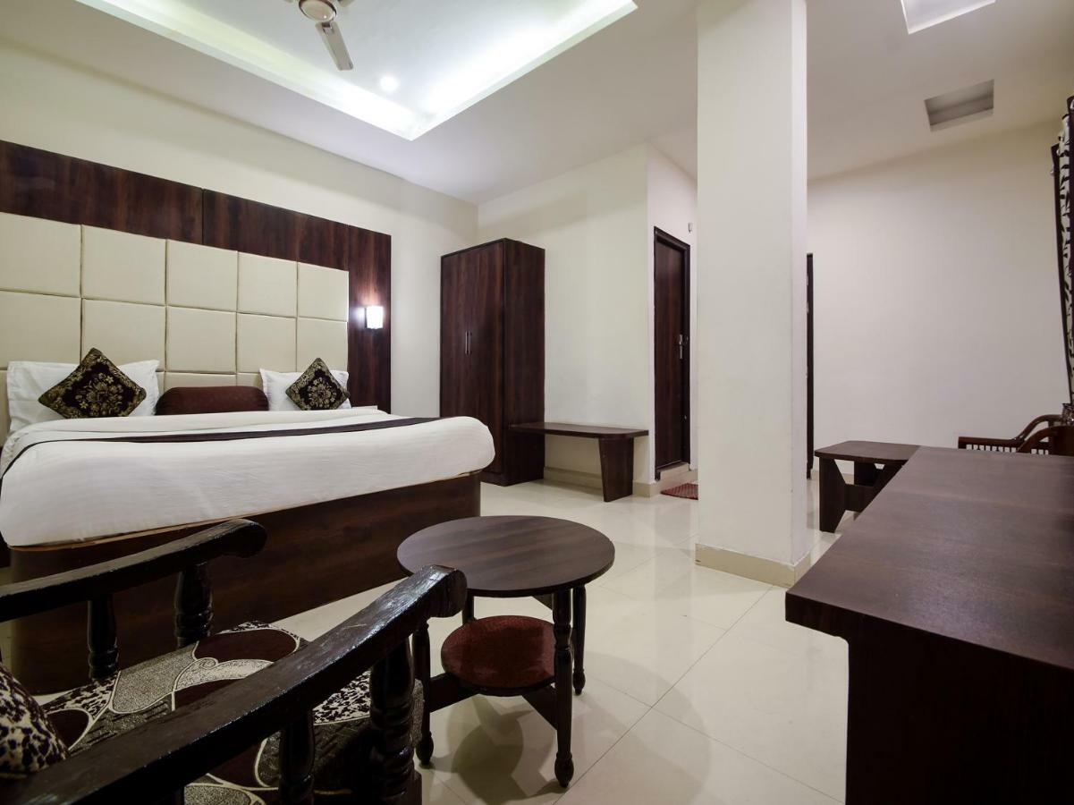 Hotel Krishna Palace Udaipur Ngoại thất bức ảnh