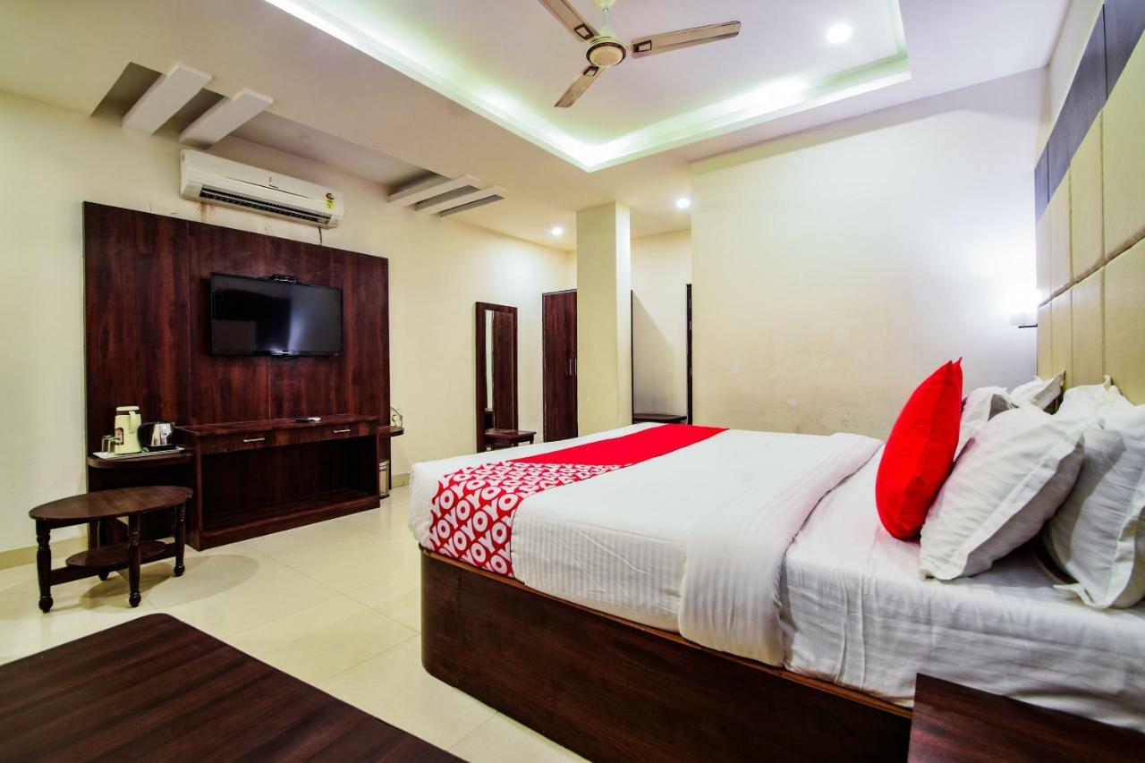 Hotel Krishna Palace Udaipur Ngoại thất bức ảnh