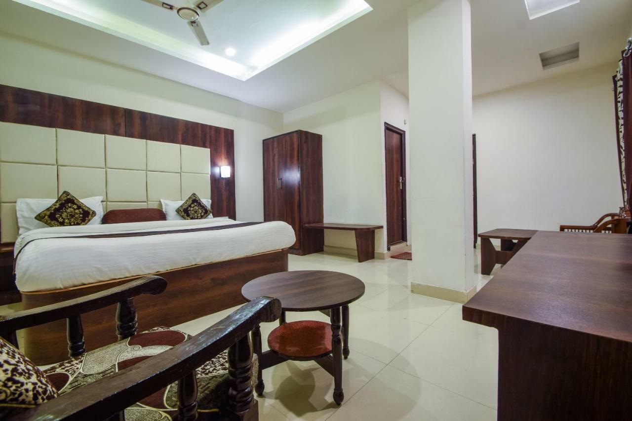 Hotel Krishna Palace Udaipur Ngoại thất bức ảnh