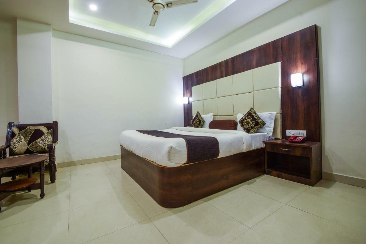Hotel Krishna Palace Udaipur Ngoại thất bức ảnh