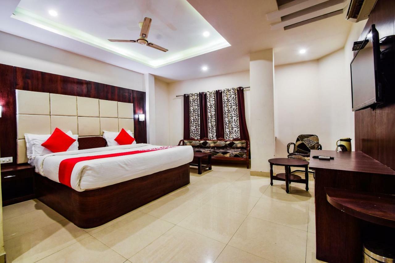 Hotel Krishna Palace Udaipur Ngoại thất bức ảnh