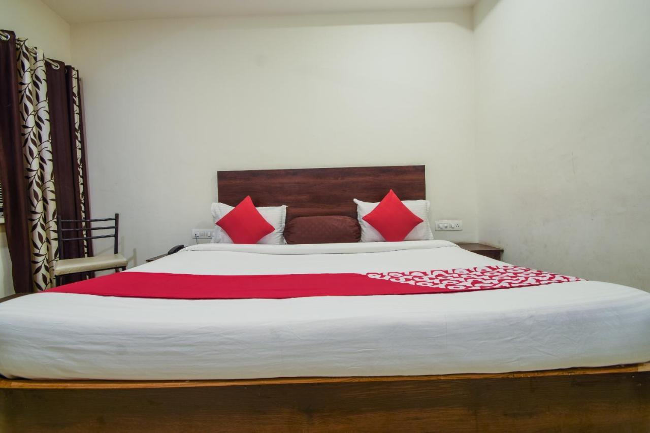 Hotel Krishna Palace Udaipur Ngoại thất bức ảnh